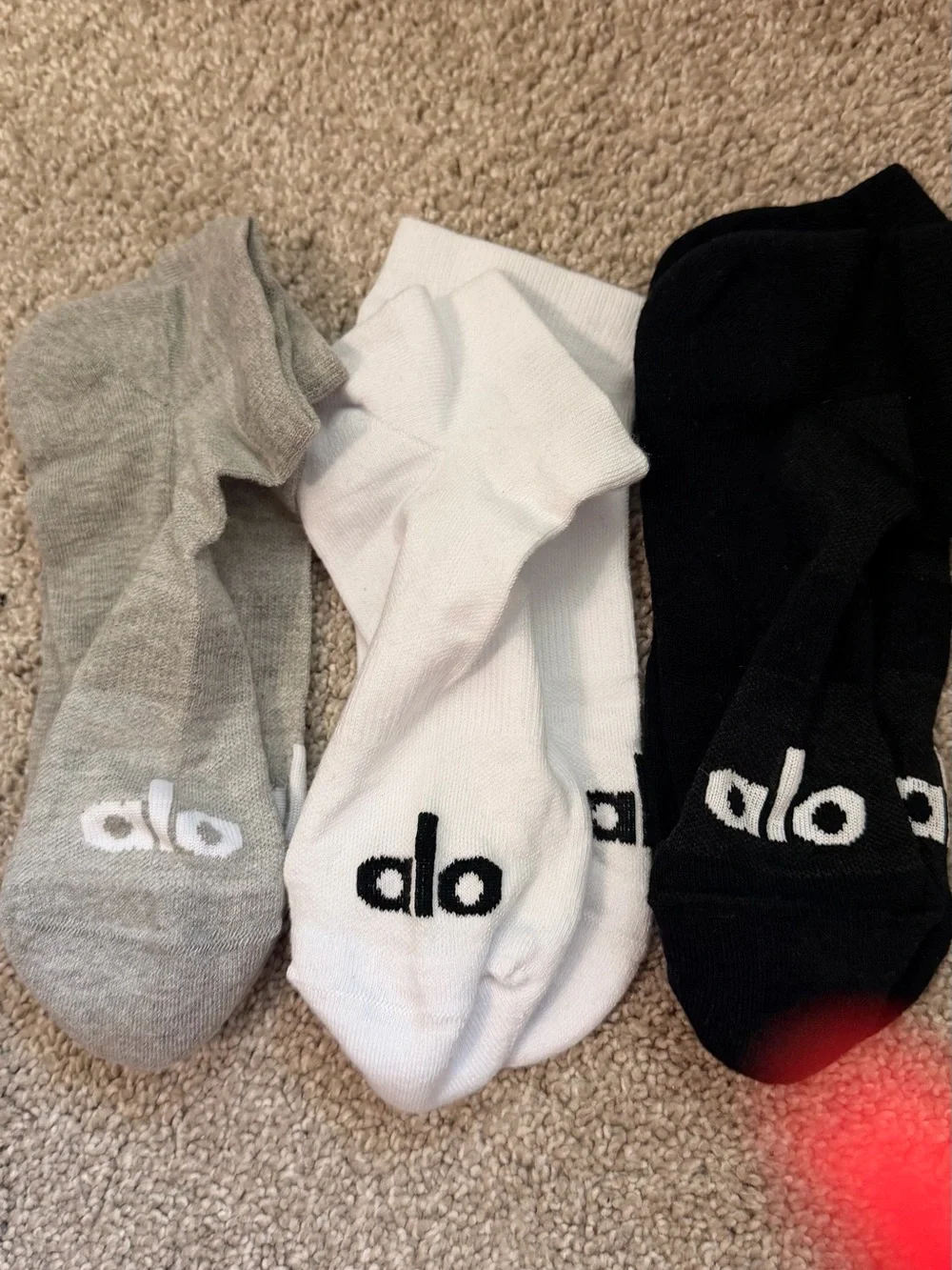 ALO Yoga 3 pairs of  Athletic Ankle Socks